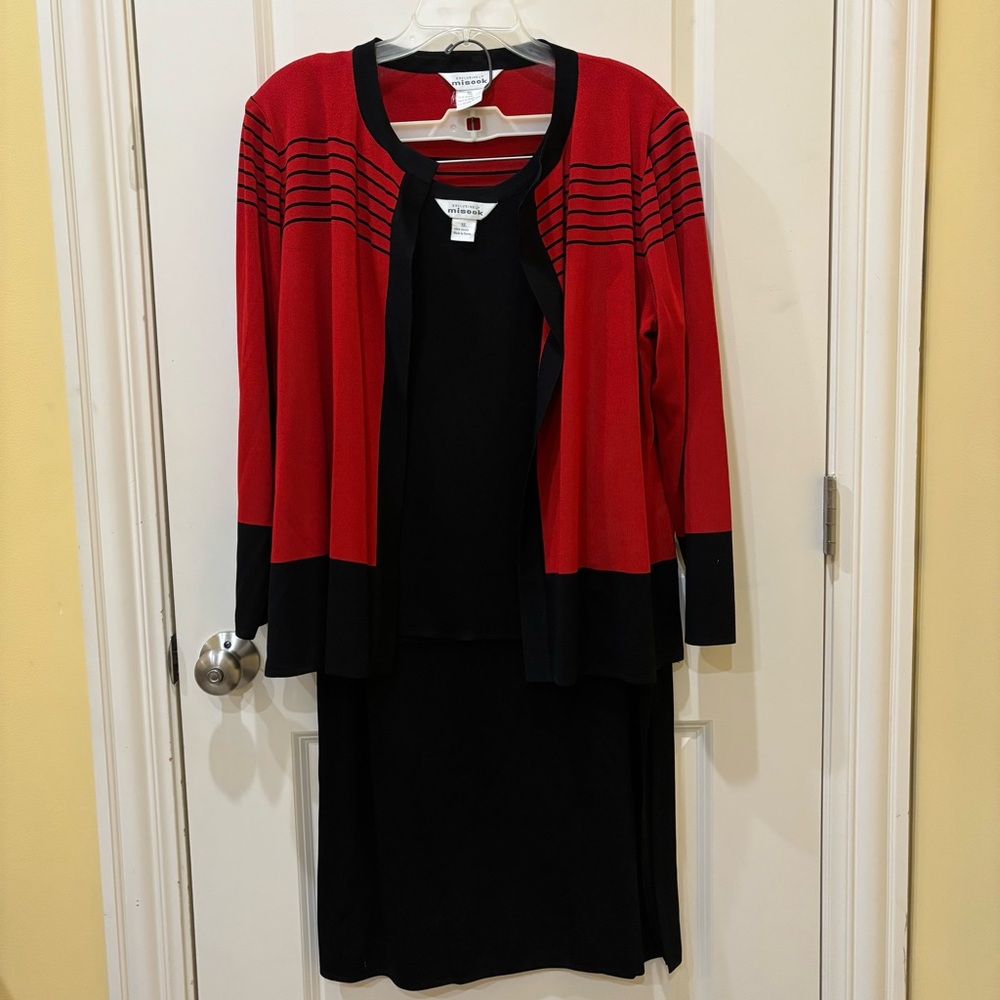 Exclusively Misook 3 piece red and black set XL